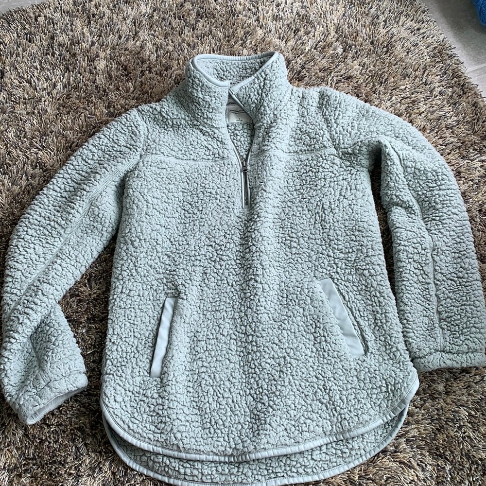 Super cozy Abercrombie fleece